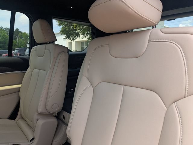 New 2026 Jeep Grand Cherokee L Limited RWD image 27