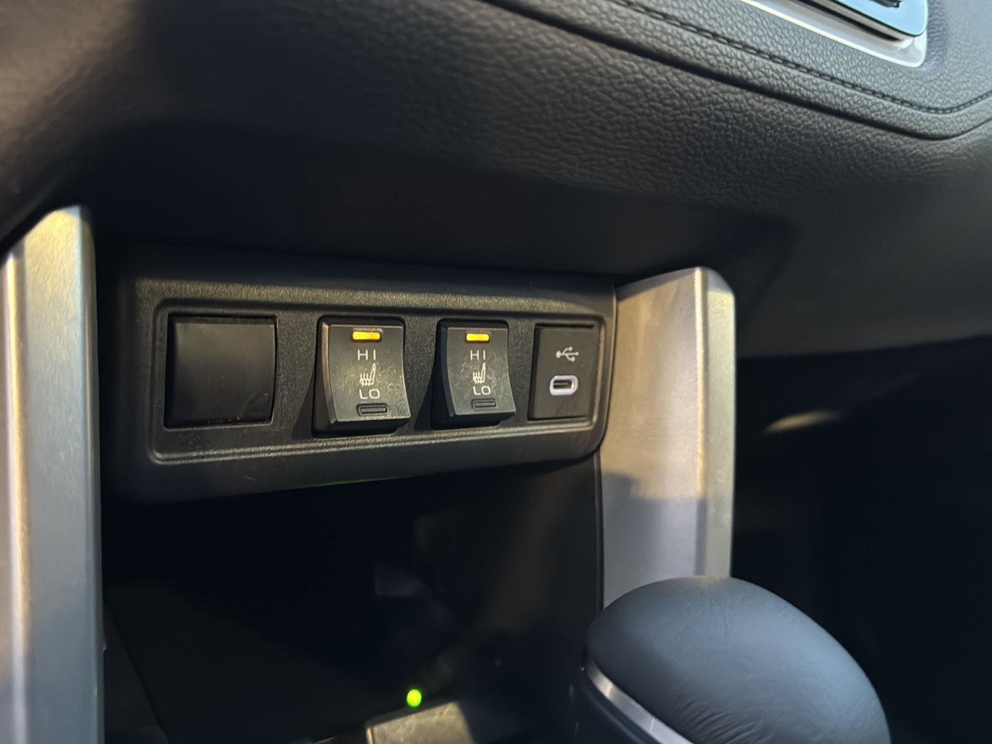 Certified 2025 Toyota Corolla Cross XLE image 25