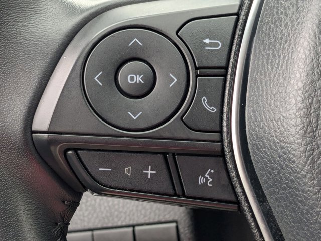 Used 2020 Toyota Camry SE image 10