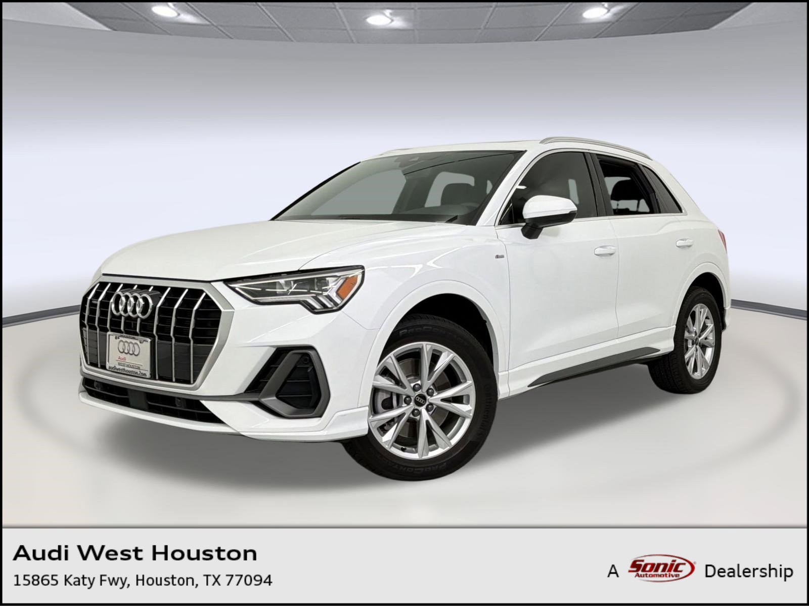 Certified 2025 Audi Q3 2.0T Premium w/ Convenience Package