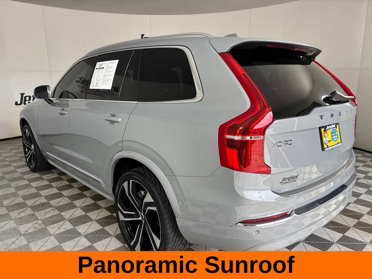 Used 2024 Volvo XC90 B6 Ultimate w/ Protection Package Premier AWD/4WD image 7