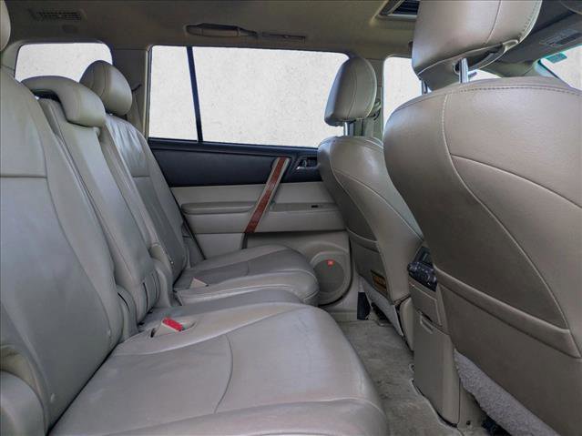 Used 2010 Toyota Highlander Limited image 16