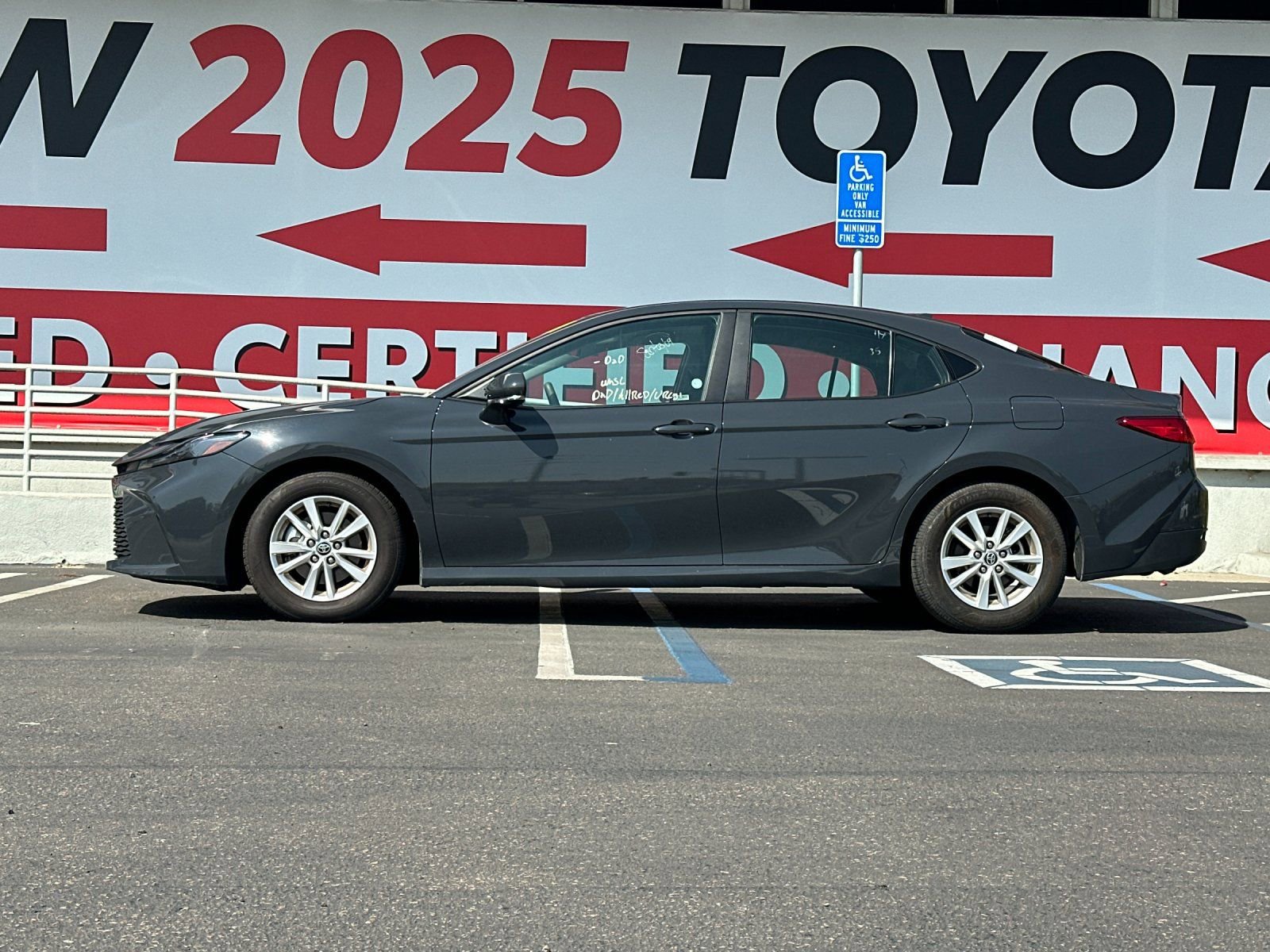 Used 2025 Toyota Camry LE image 2