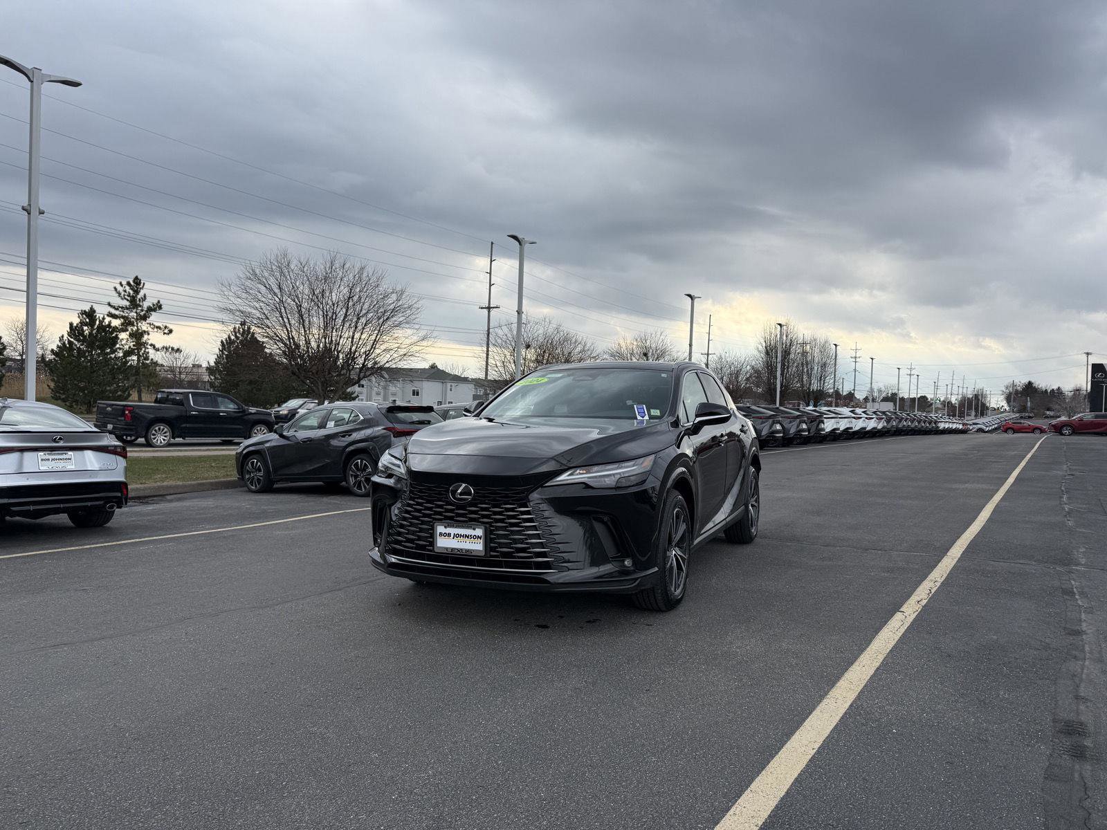 Used 2024 Lexus RX 350 Premium w/ Accessory Package (Z1) image 3