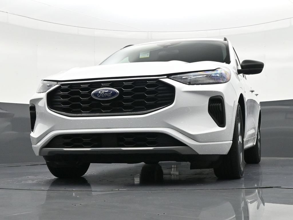 Used 2023 Ford Escape ST-Line w/ Tech Pack #1 FWD image 30