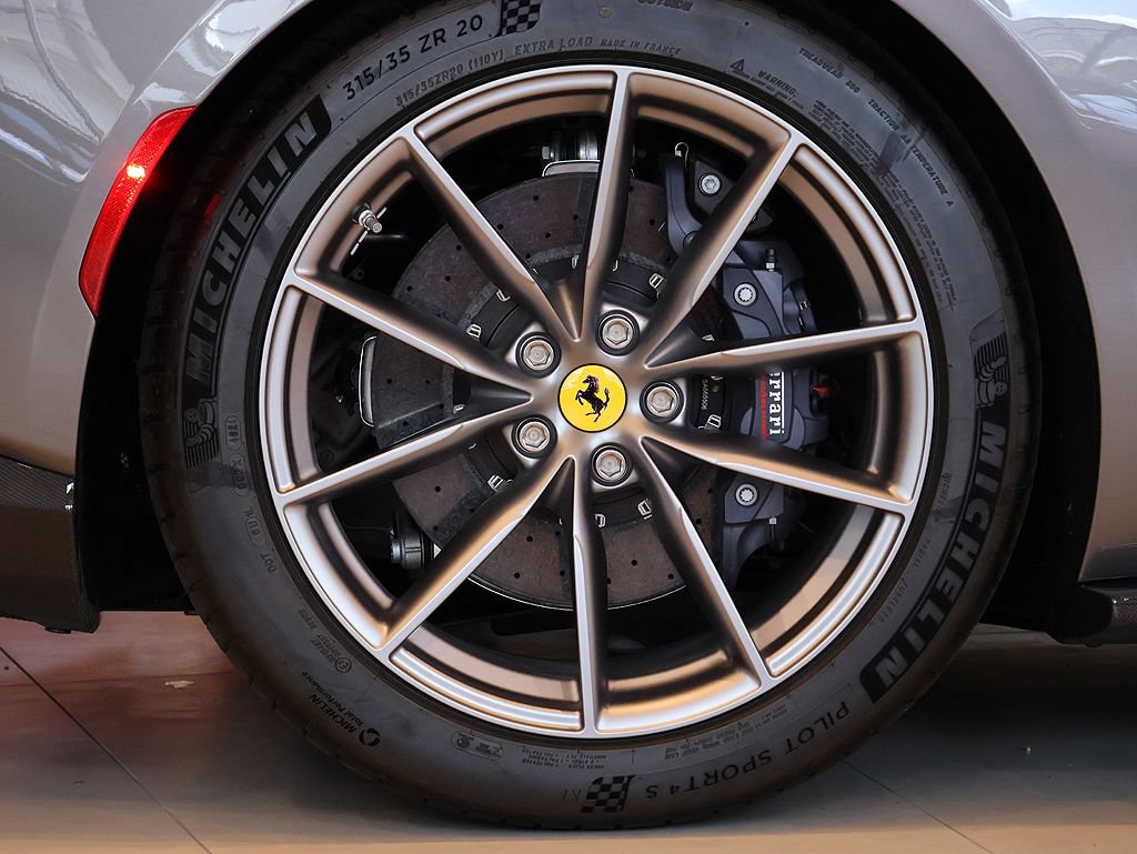 Certified 2022 Ferrari 812 GTS RWD image 39