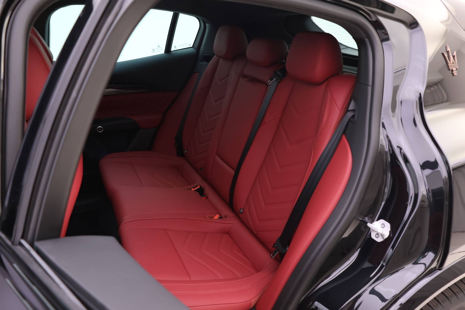 New 2025 Maserati Grecale Folgore image 11