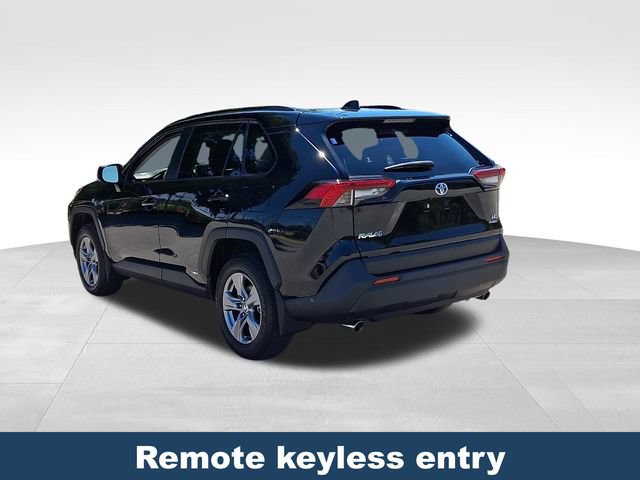 Used 2024 Toyota RAV4 LE AWD/4WD image 5