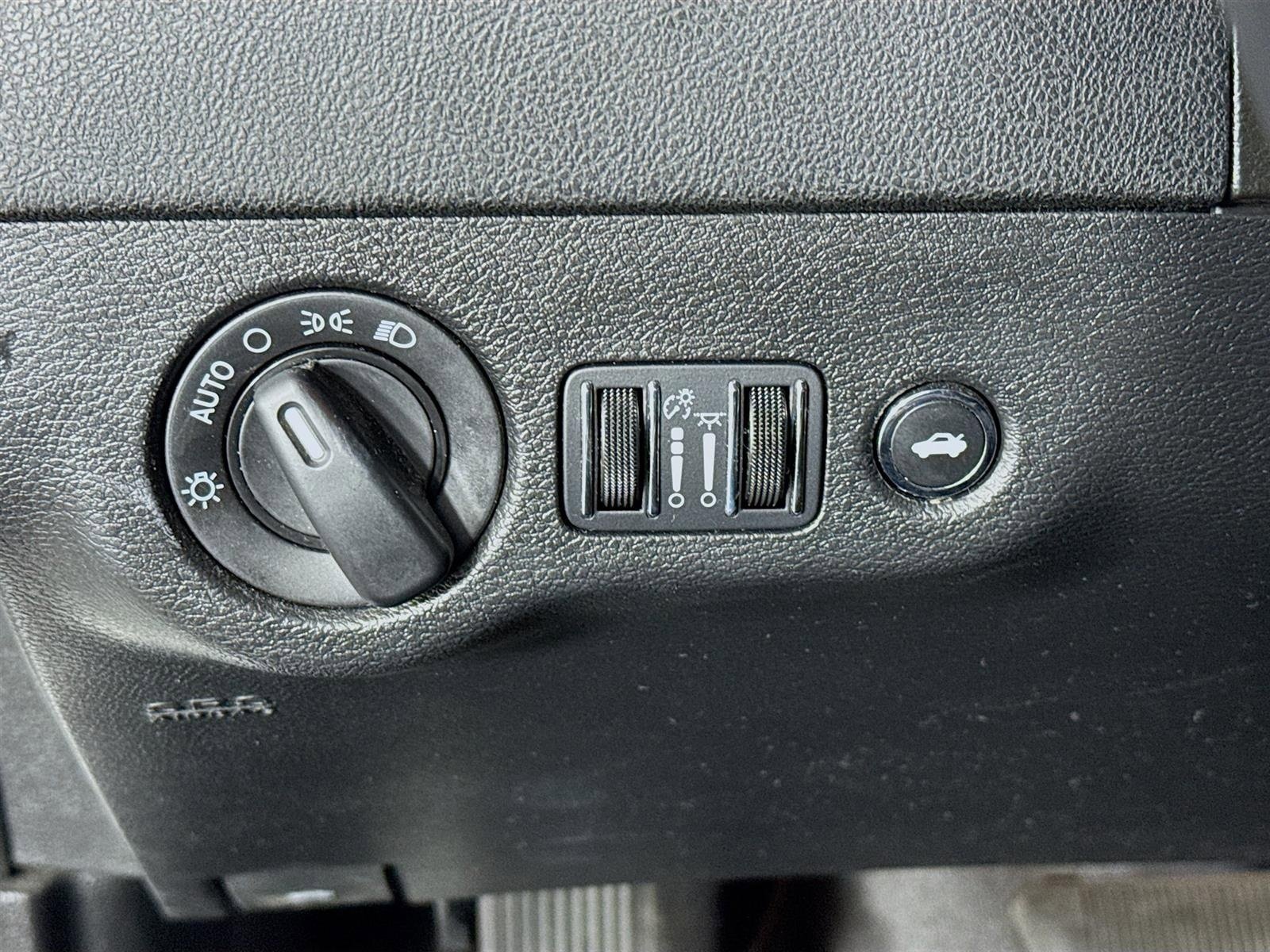 Used 2023 Dodge Charger SXT image 11