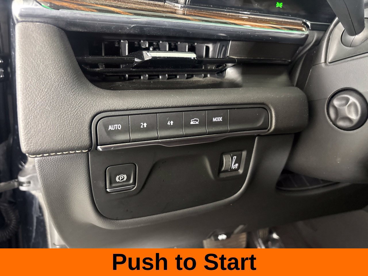 Used 2024 Cadillac Escalade ESV Premium Luxury AWD/4WD image 12