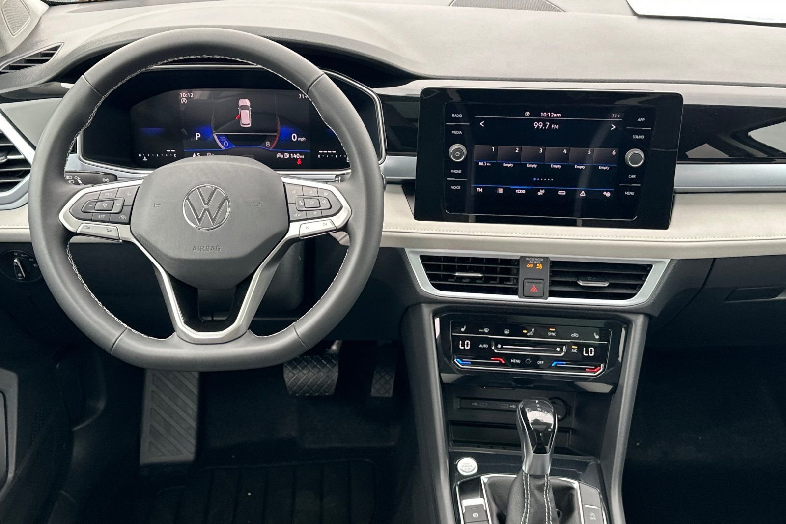 New 2026 Volkswagen Taos SE FWD image 14