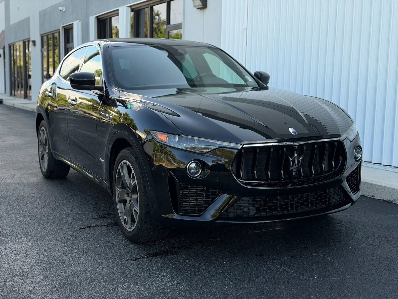 Used 2021 Maserati Levante GranSport AWD/4WD image 3