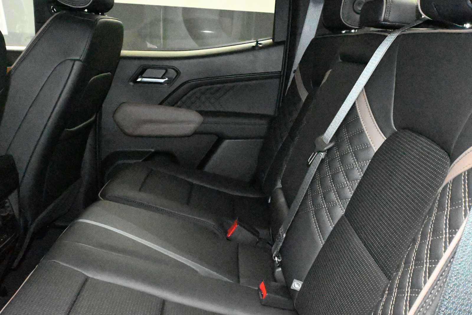 New 2026 GMC Canyon Denali AWD/4WD image 24