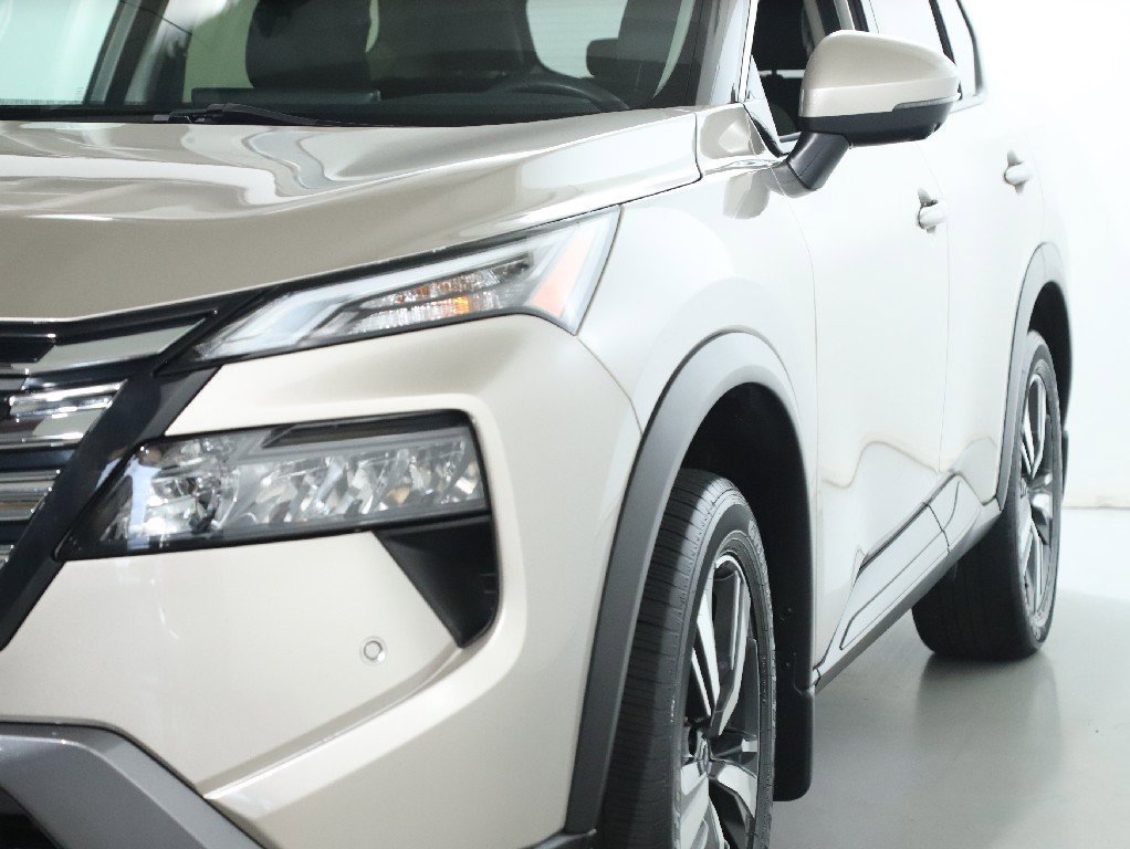 Certified 2024 Nissan Rogue SL image 5