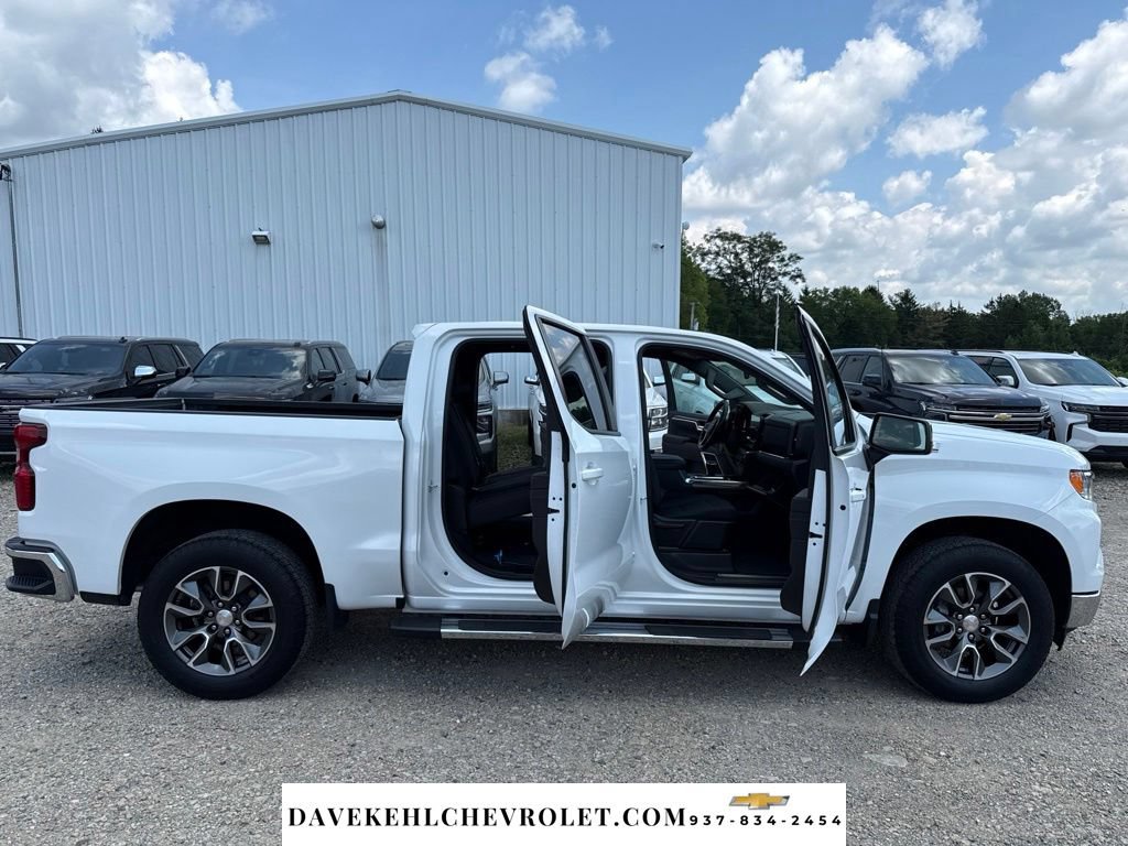 Used 2023 Chevrolet Silverado 1500 LT AWD/4WD image 28