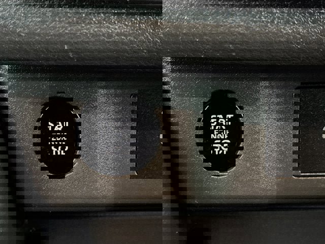 Certified 2025 Nissan Rogue SV image 17