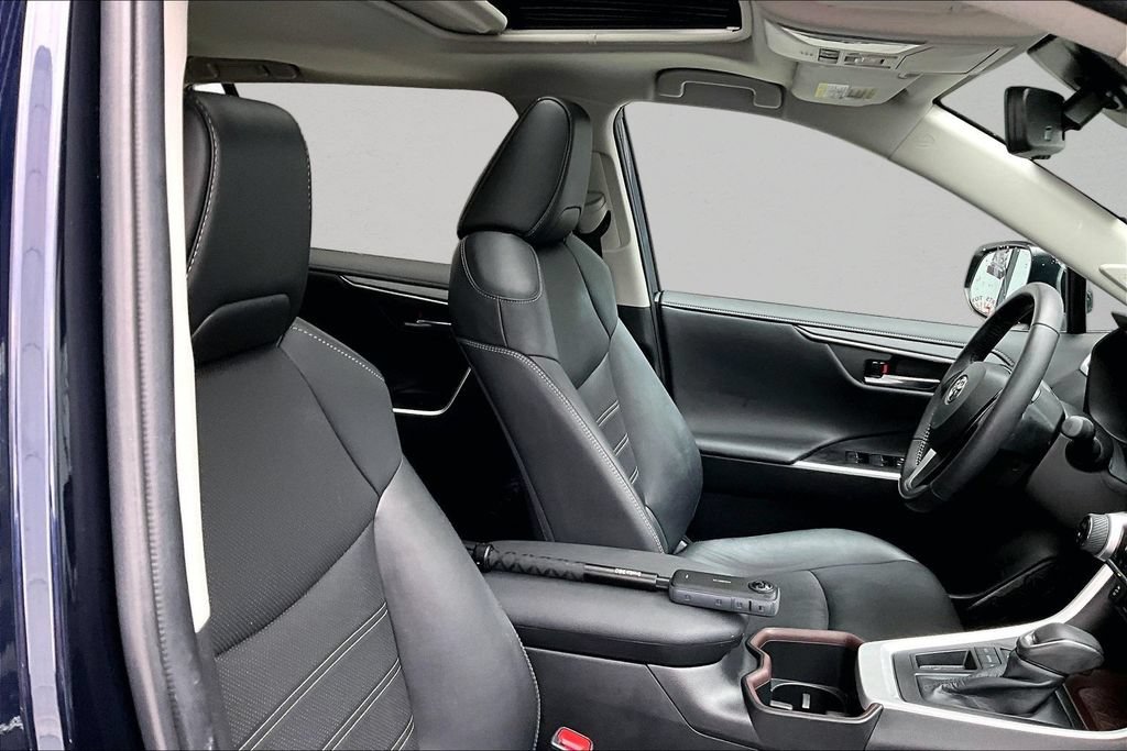 Certified 2022 Toyota RAV4 Limited FWD image 31
