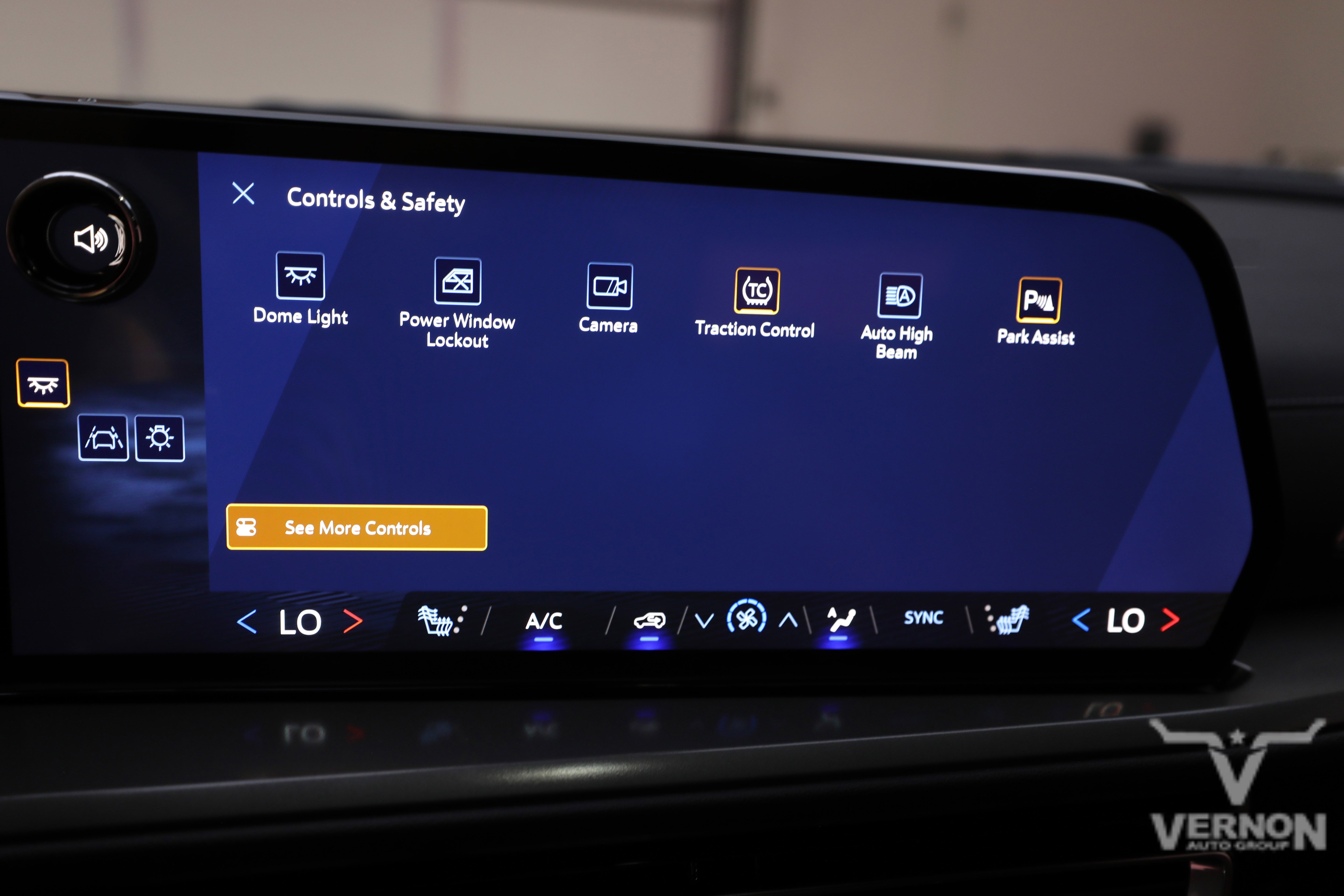 New 2026 Chevrolet Traverse LT image 30