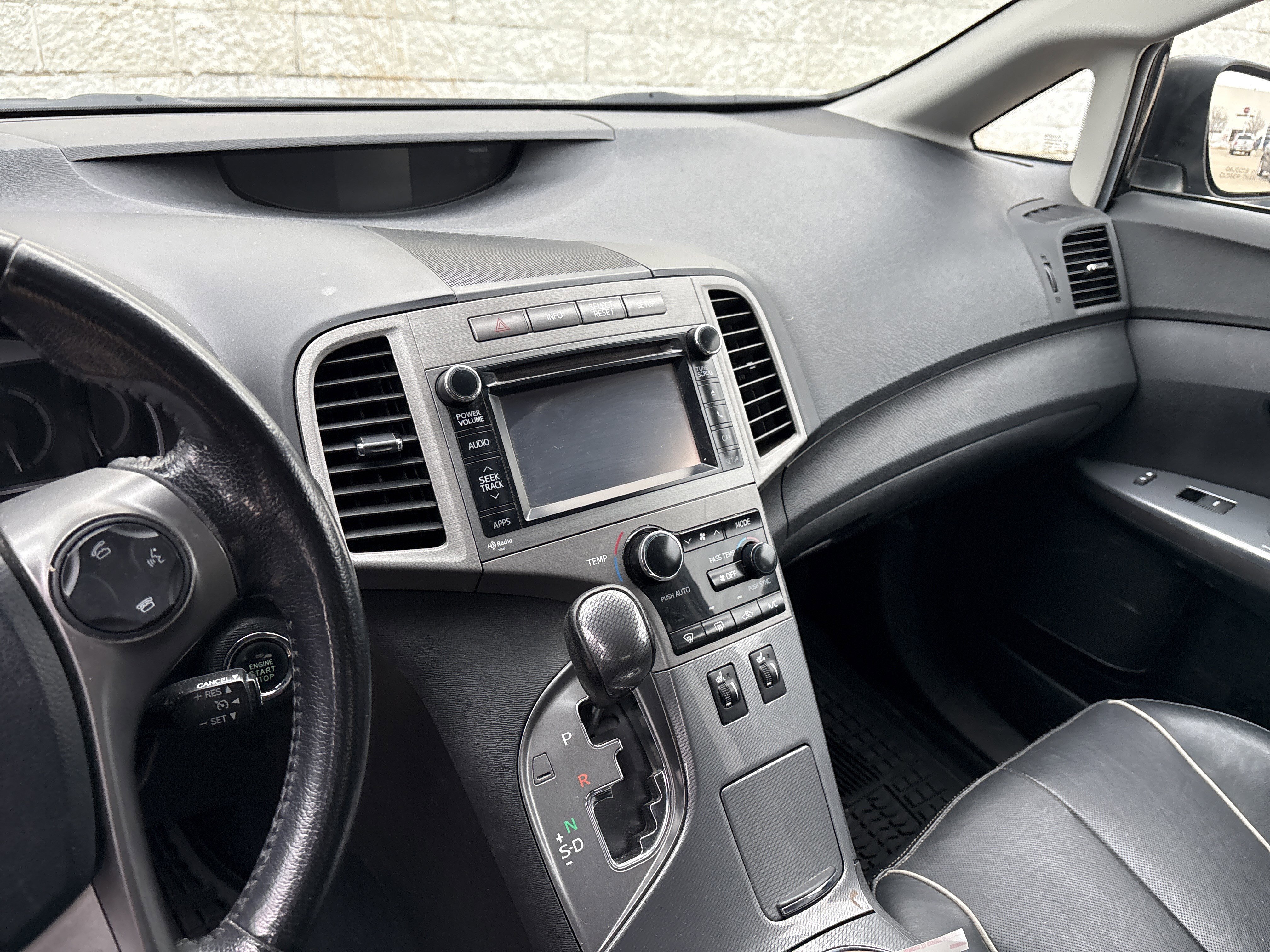 Used 2013 Toyota Venza XLE image 12