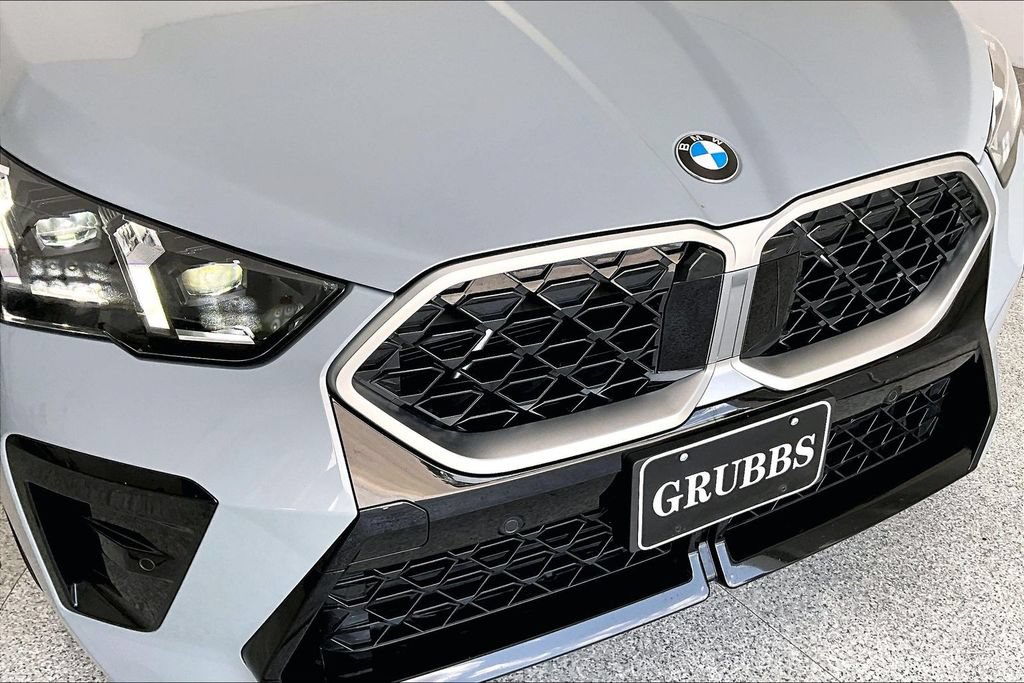 Used 2025 BMW X2 xDrive28i AWD/4WD image 33