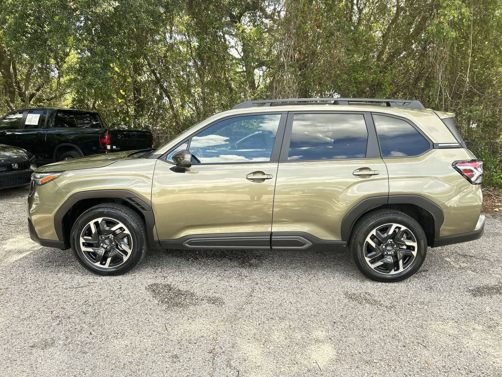 Used 2025 Subaru Forester Limited AWD/4WD image 4
