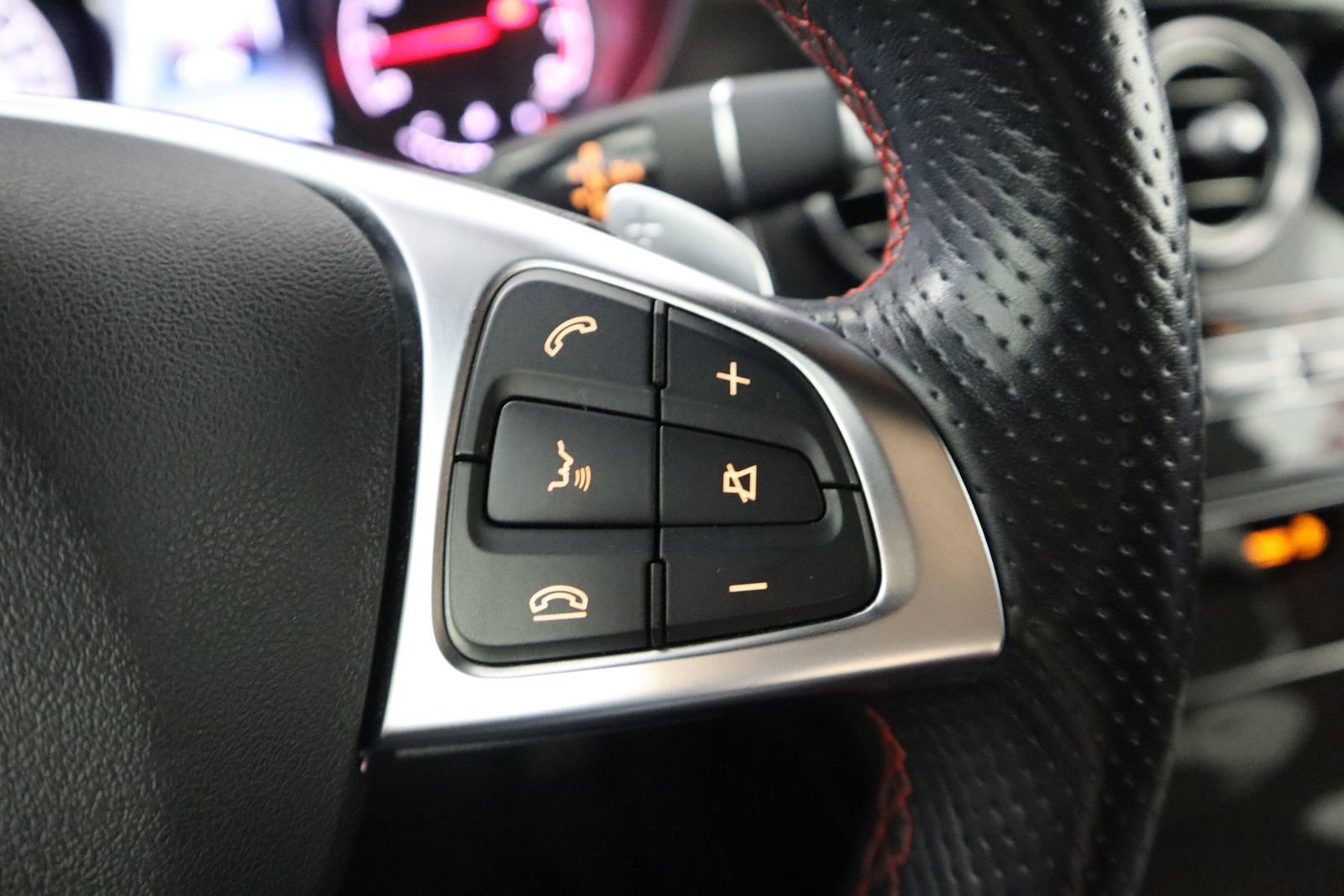 Used 2019 Mercedes-Benz GLC 43 AMG 4MATIC image 41