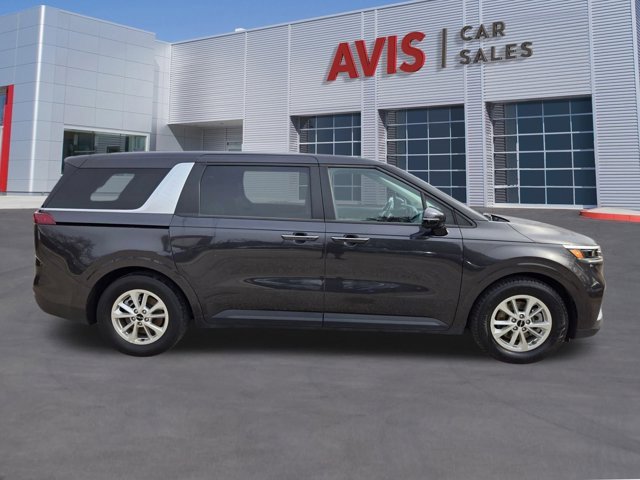 Used 2024 Kia Carnival LX image 5