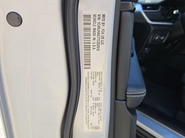 New 2026 Jeep Grand Cherokee Laredo X AWD/4WD image 16