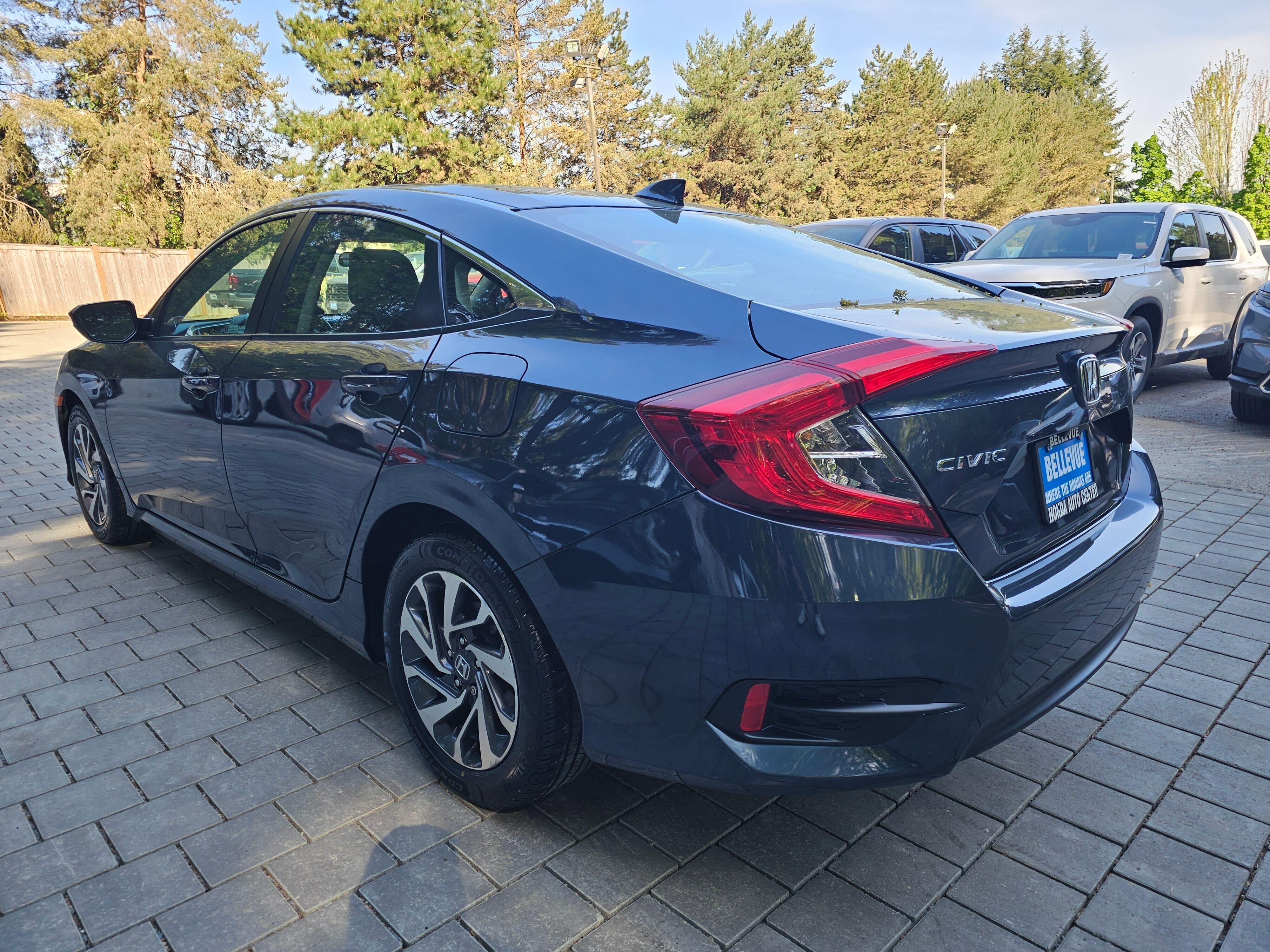 Used 2018 Honda Civic EX image 5