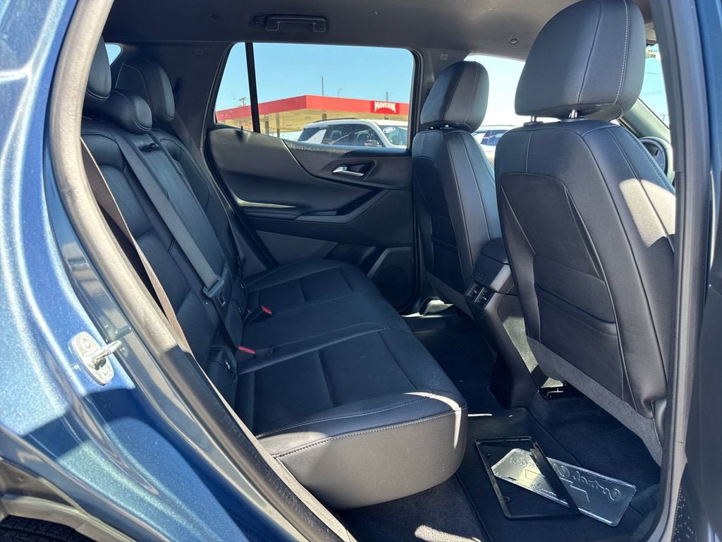 Used 2025 Chevrolet Equinox LT w/ Convenience Package II FWD image 12