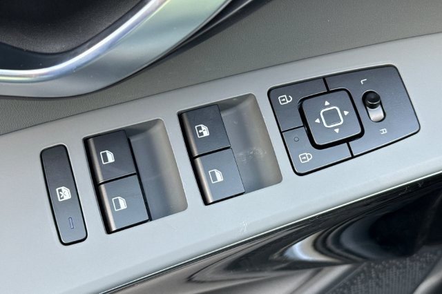 New 2026 Kia Niro EX w/ EX Premium Package FWD image 13