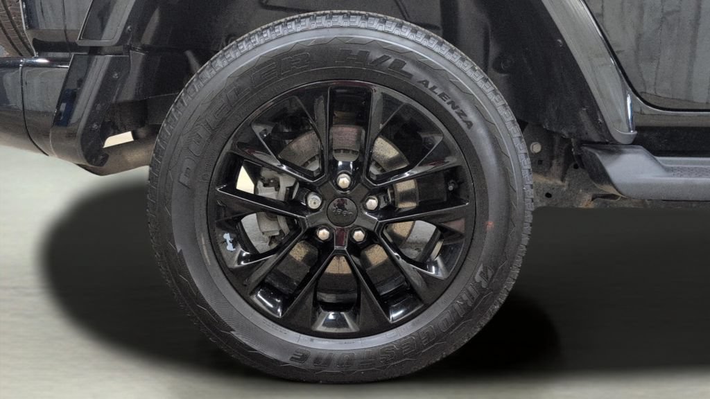 Used 2021 Jeep Wrangler Unlimited Sahara AWD/4WD image 26