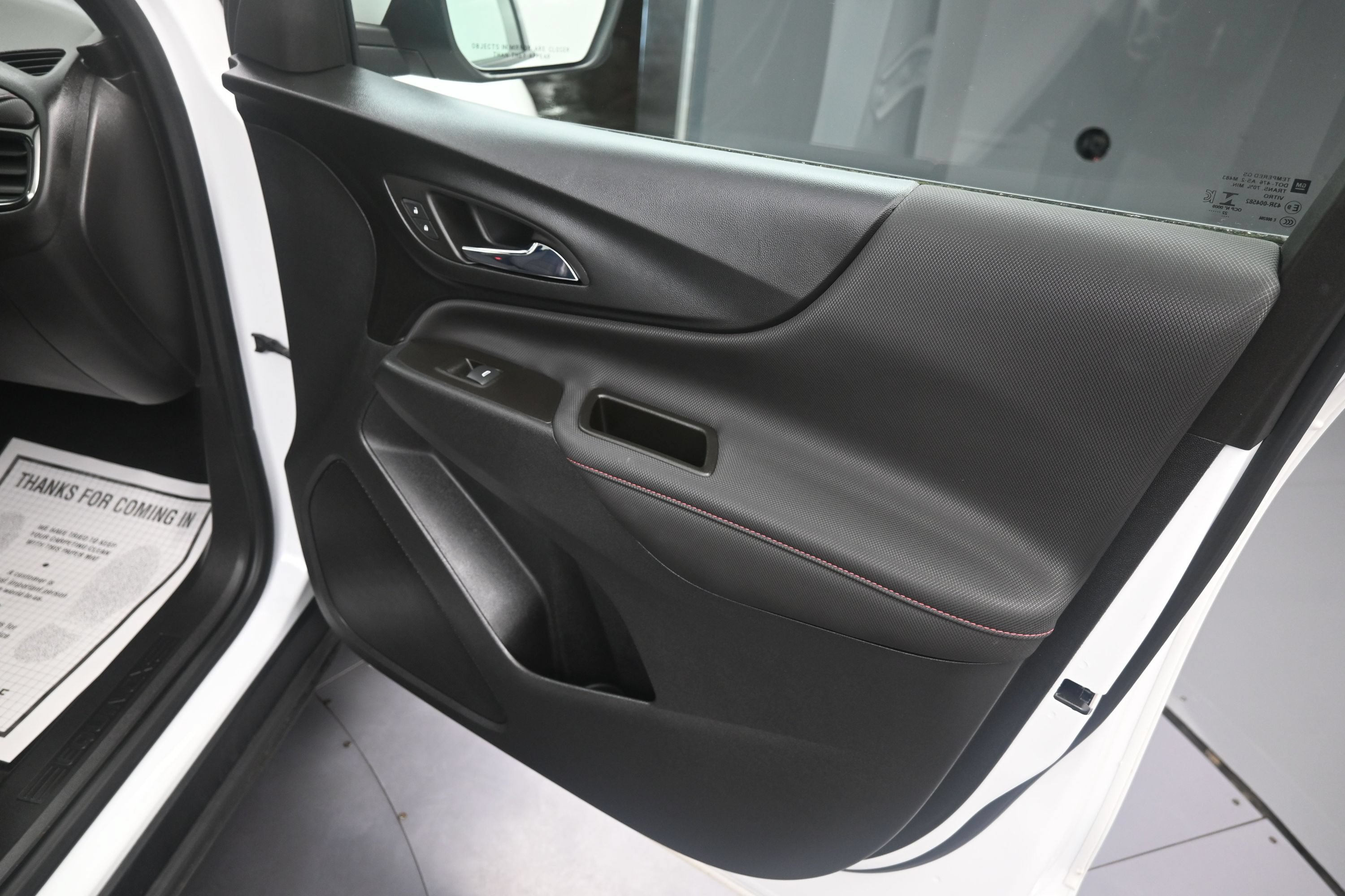 Used 2022 Chevrolet Equinox RS AWD/4WD image 12