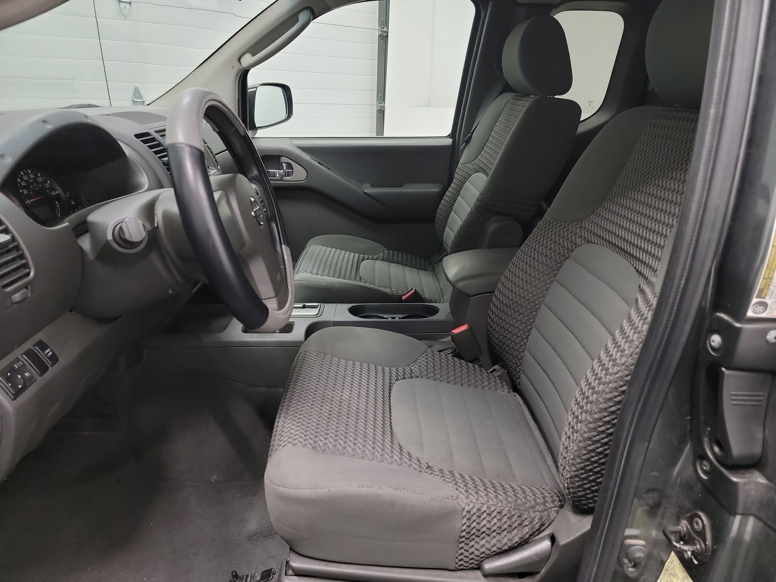 Used 2007 Nissan Frontier SE w/ SE Value Truck Pkg image 12