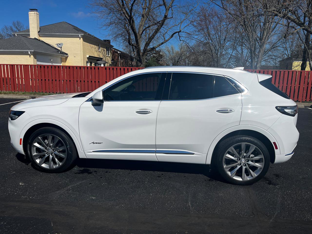 Used 2022 Buick Envision Avenir w/ Safety Package image 4