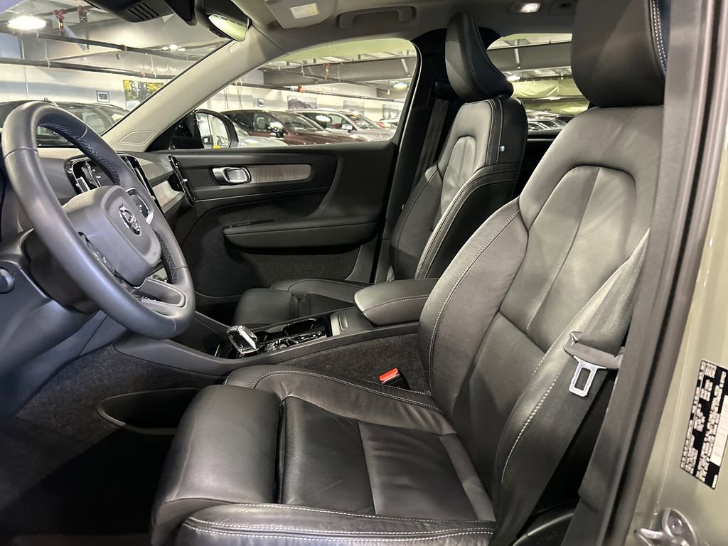 Certified 2023 Volvo XC40 B5 Plus w/ Driver Assist Package image 10