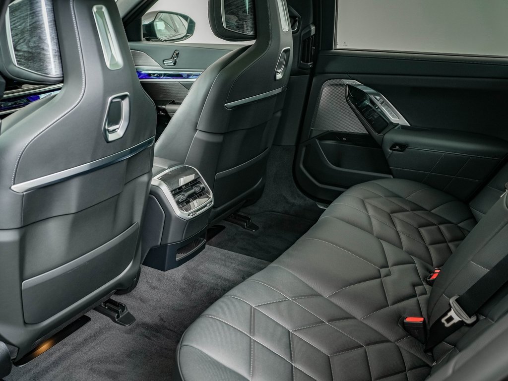 New 2026 BMW 740i xDrive w/ Executive Package image 49