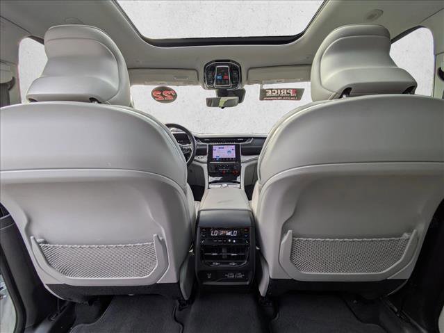Used 2022 Jeep Grand Cherokee Overland w/ Luxury Tech Group IV image 21