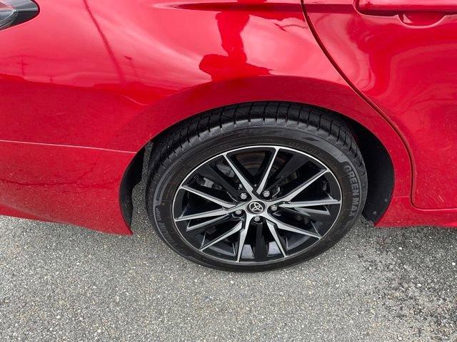 Used 2022 Toyota Camry SE w/ Cold Weather Package FWD image 7