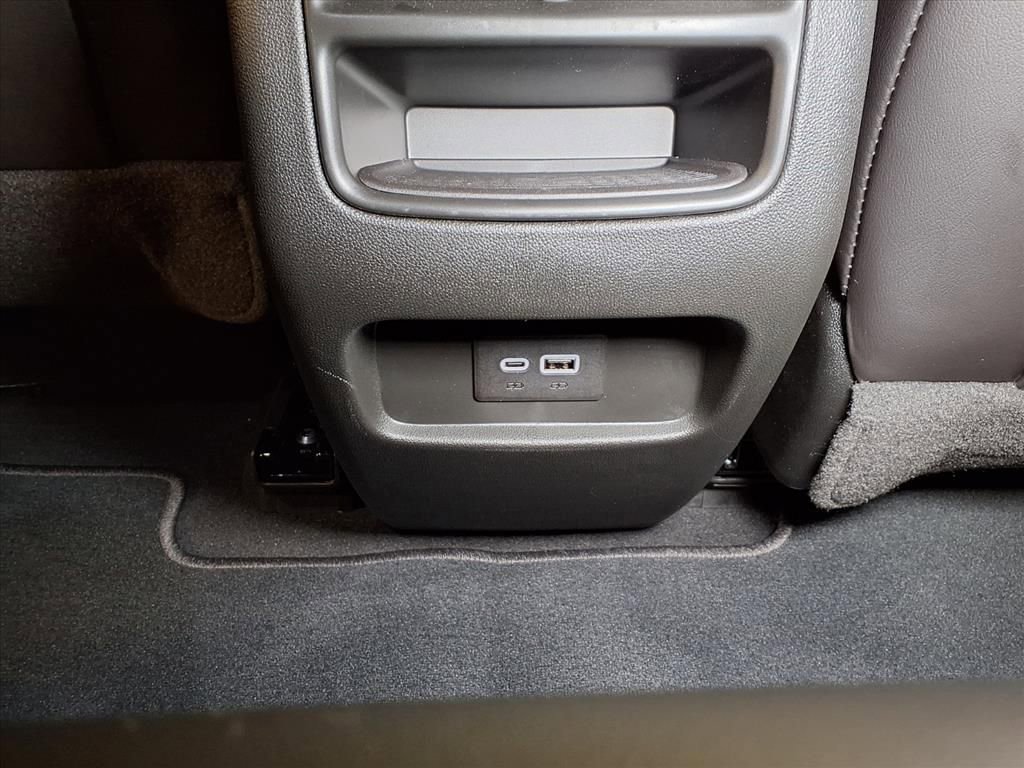 New 2025 Cadillac XT5 Premium Luxury FWD image 12