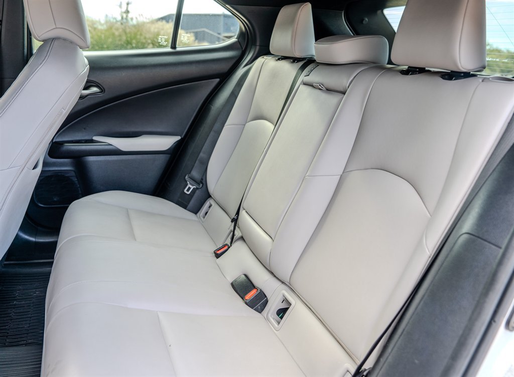 Used 2019 Lexus UX 200 FWD image 28