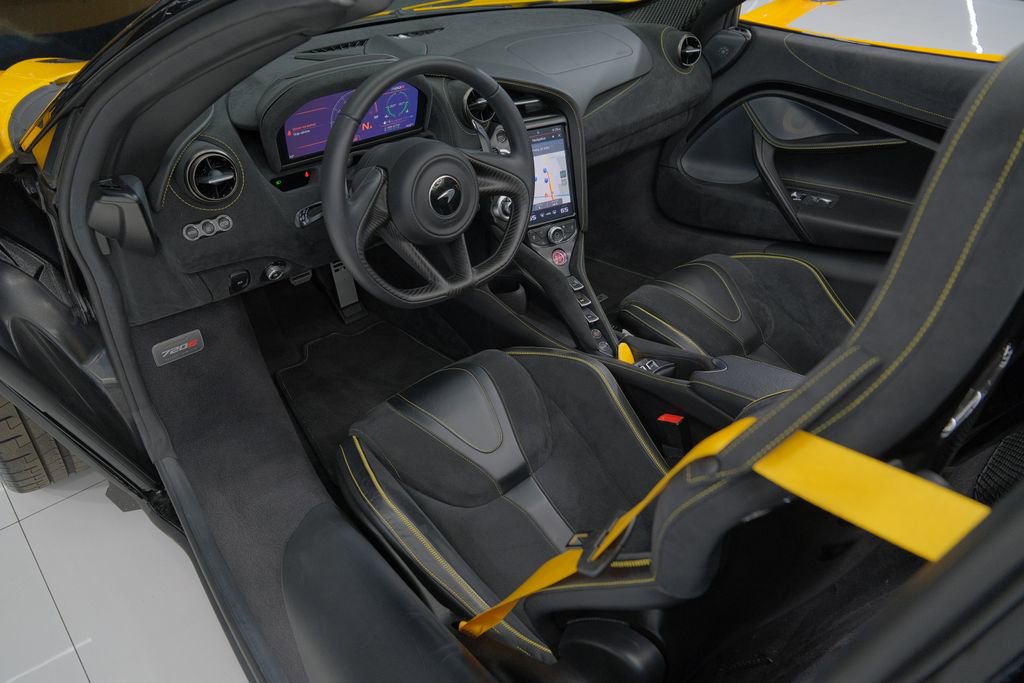 Used 2023 McLaren 720S Luxury image 43