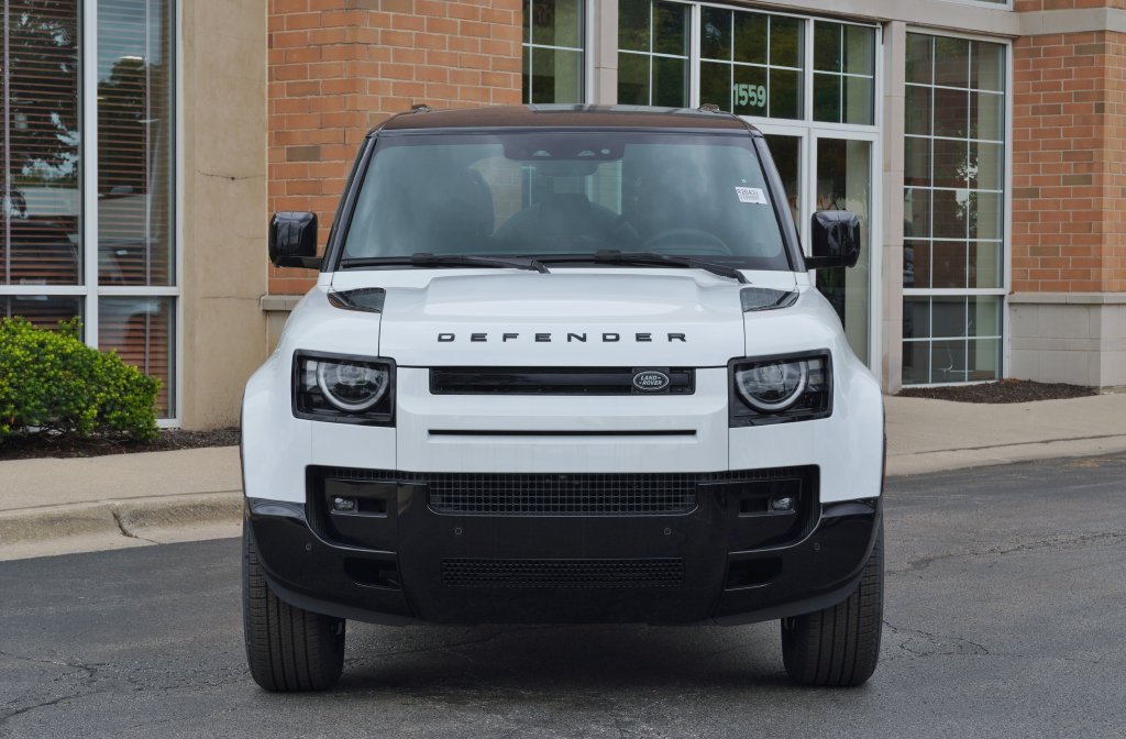 New 2026 Land Rover Defender 110 X-Dynamic SE AWD/4WD image 4
