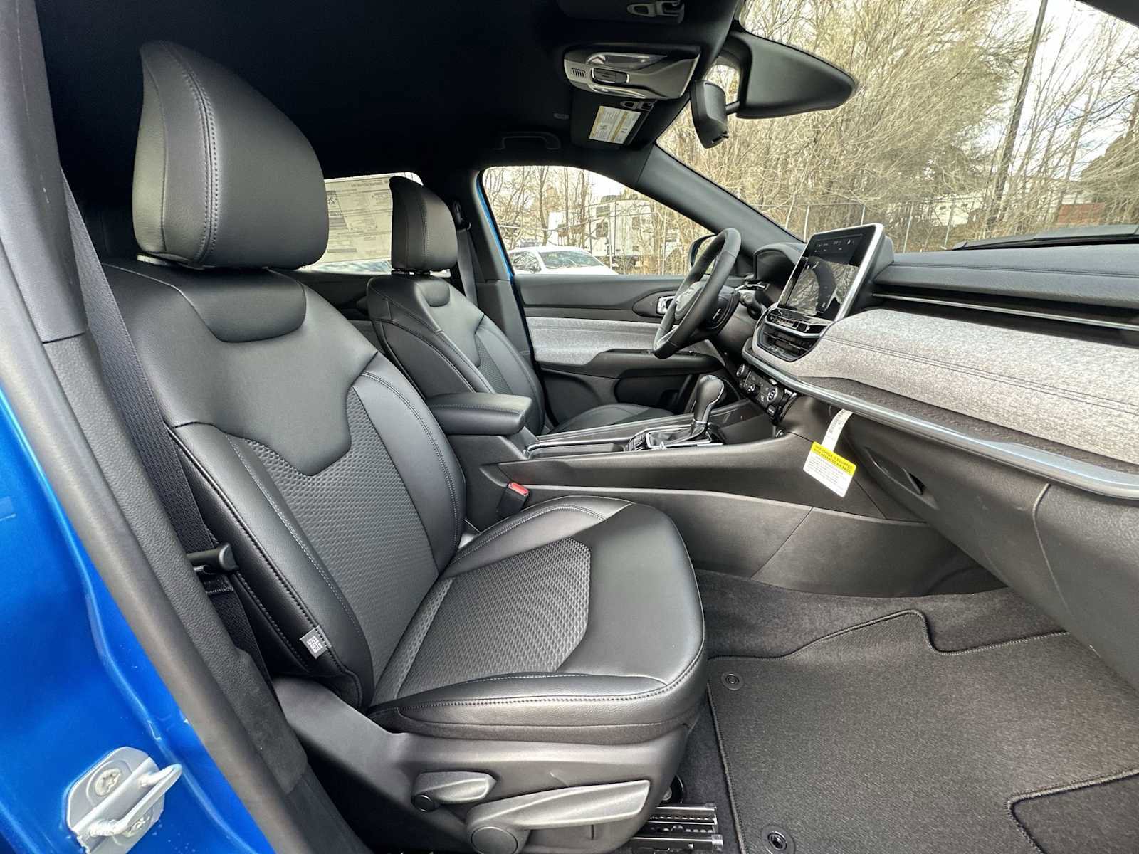 New 2026 Jeep Compass Latitude image 23