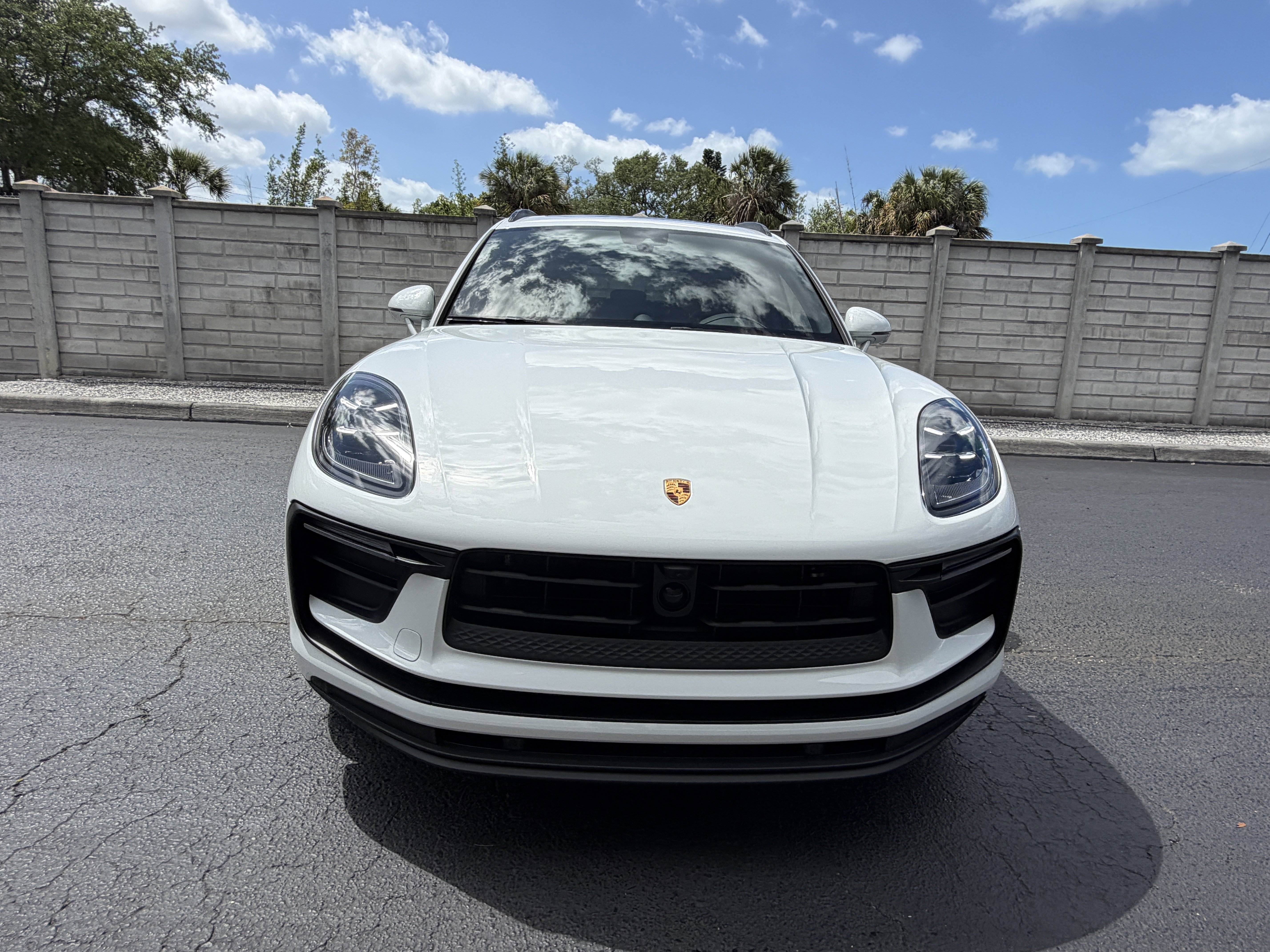 Certified 2025 Porsche Macan image 10