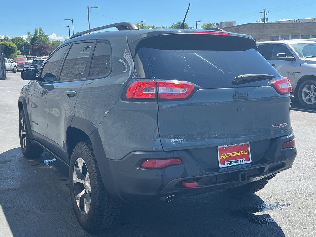 Used 2015 Jeep Cherokee Trailhawk w/ Comfort/Convenience Group AWD/4WD image 8