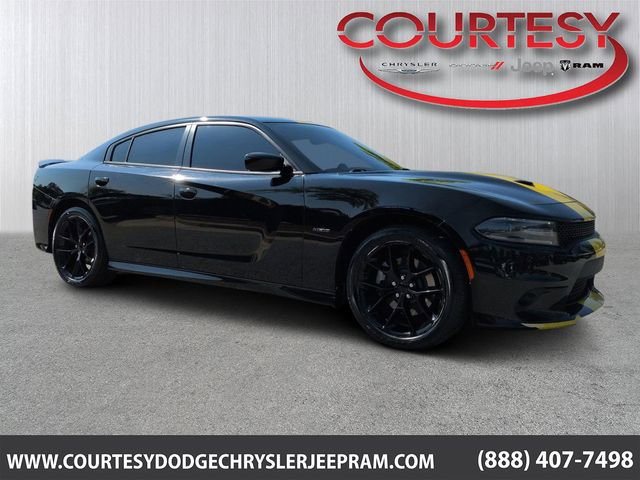 Used 2019 Dodge Charger R/T w/ Plus Group RWD image 1