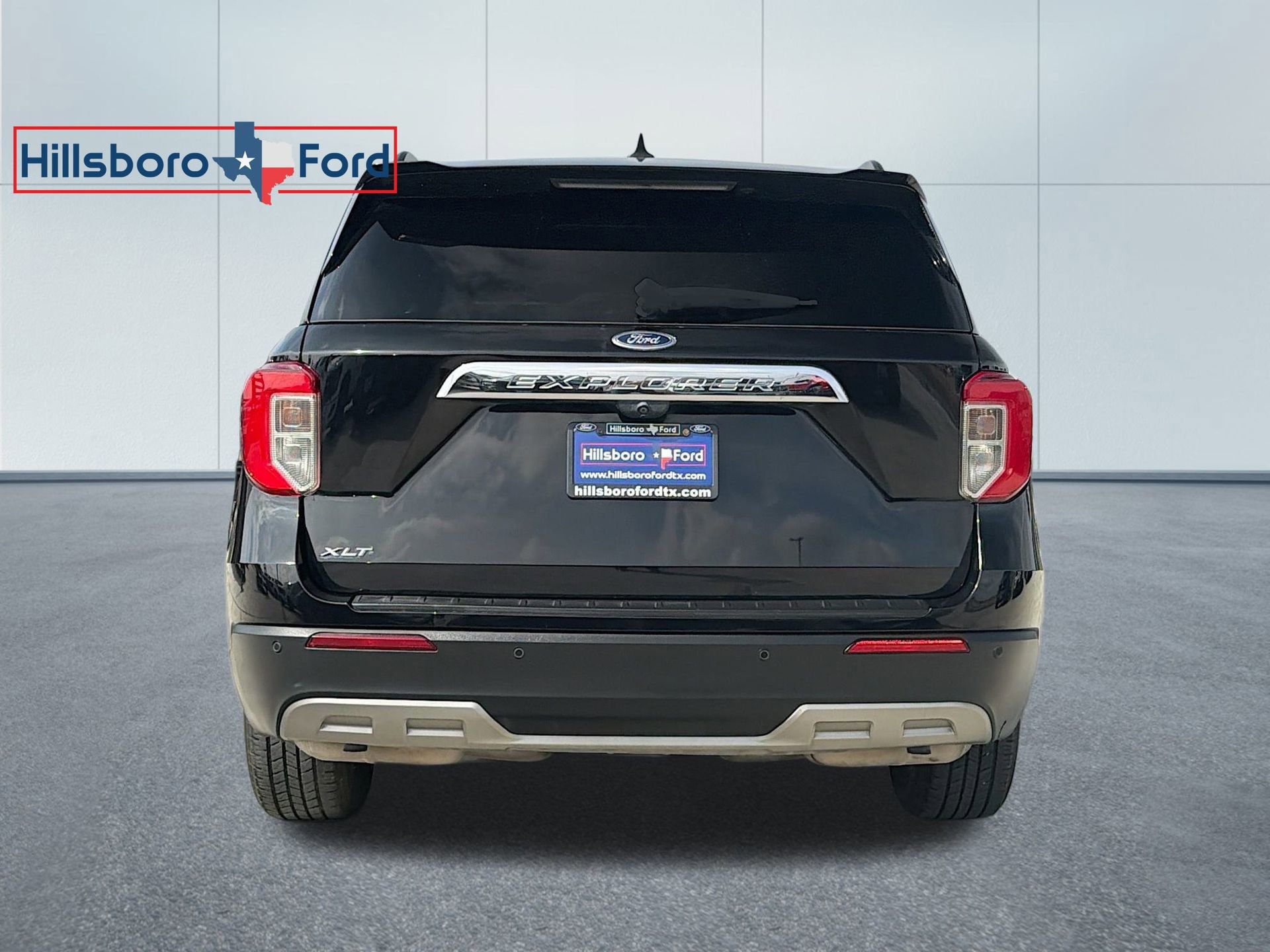 Used 2021 Ford Explorer XLT w/ Equipment Group 202A RWD image 8