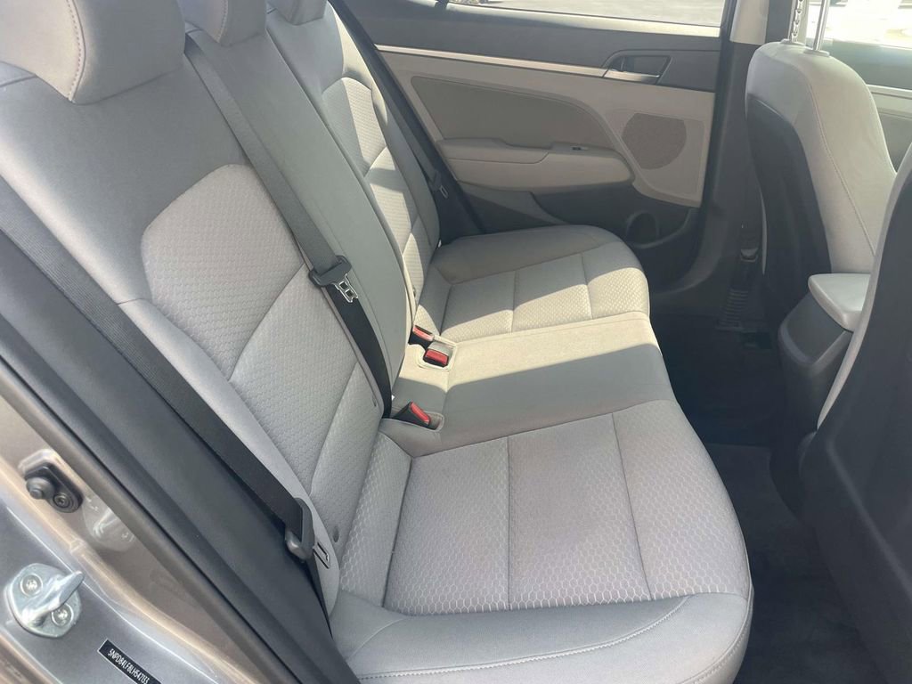 Used 2020 Hyundai Elantra SEL FWD image 21