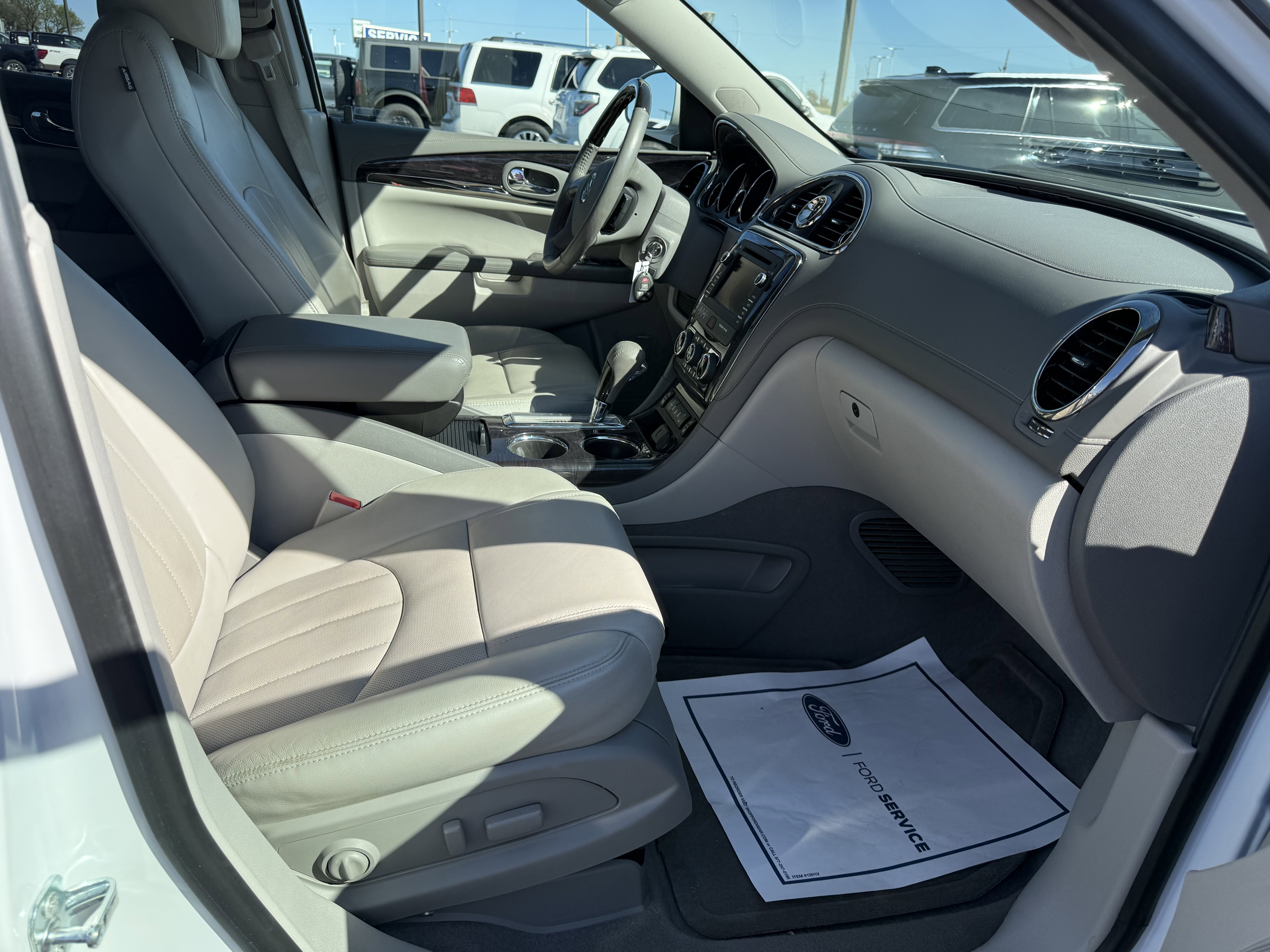 Used 2017 Buick Enclave Leather image 10